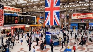 A Walk Through The London Victoria Station London England [upl. by Lagas]